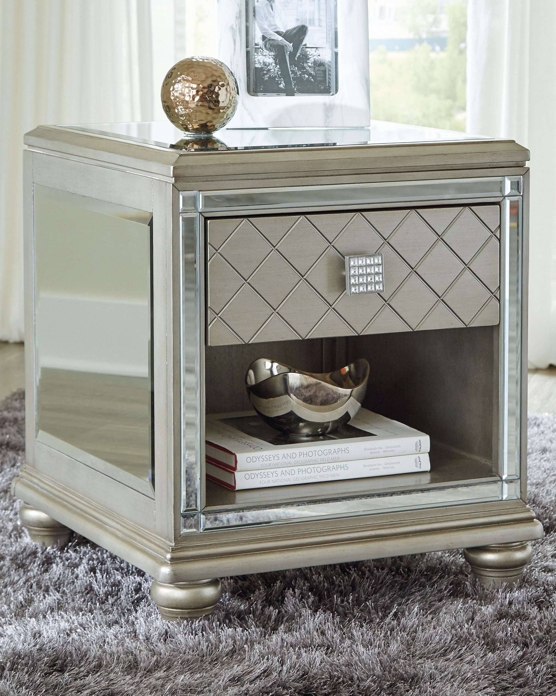 Ocala Furniture Outlet - Ashley Furniture - Chevanna End Table - Rectangular End Table / Platinum - T942-3